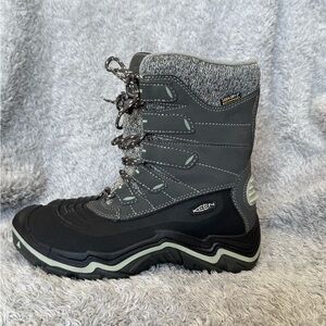 Keen Charcoal and Black Insulated Boots